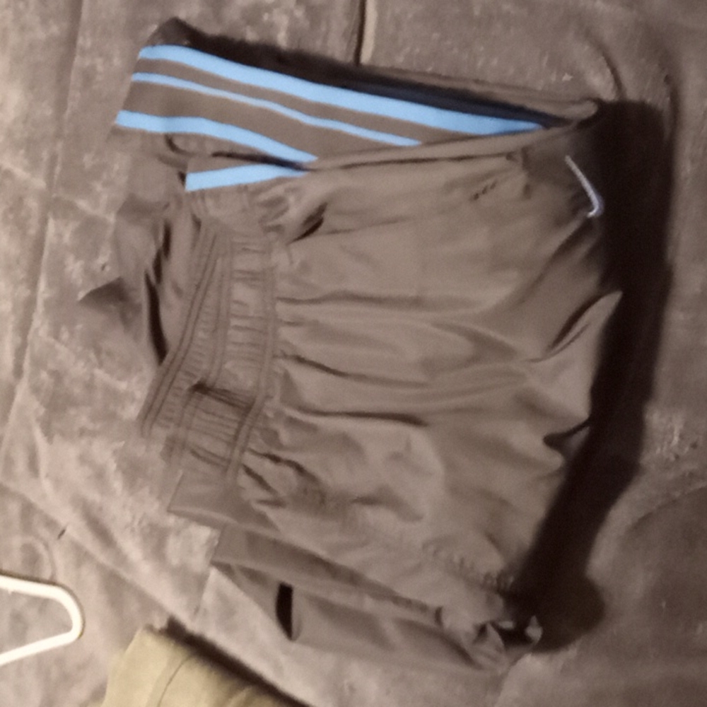 Nike large polyester rip away joggers no flaws